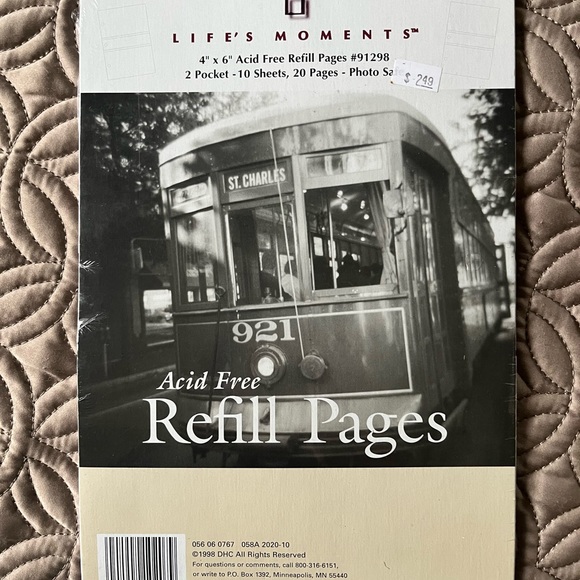 Hallmark, Present Company photo albums, brag books. NWT❣️ - Picture 6 of 11